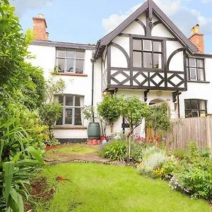  Holiday home 2 Ashby Place